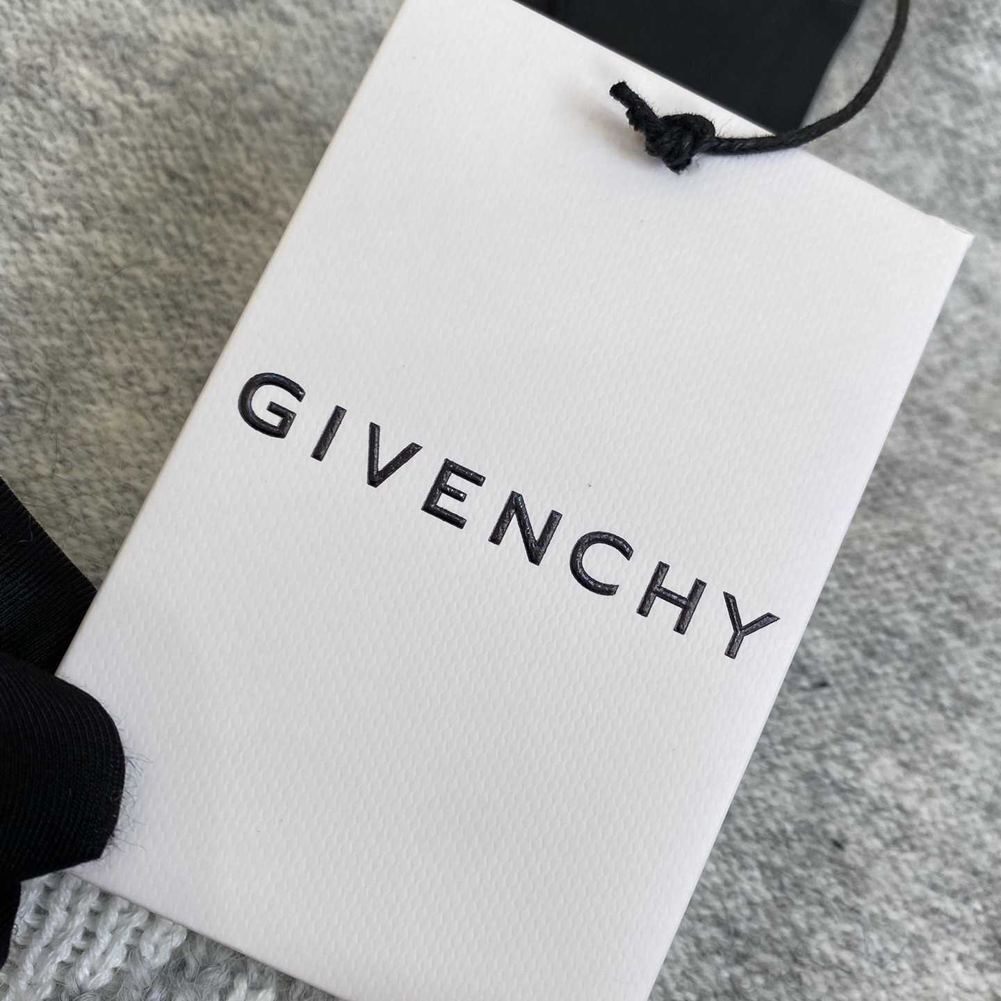 Givenchy 4G Logo Detailed Crewneck Sweater - everydesigner