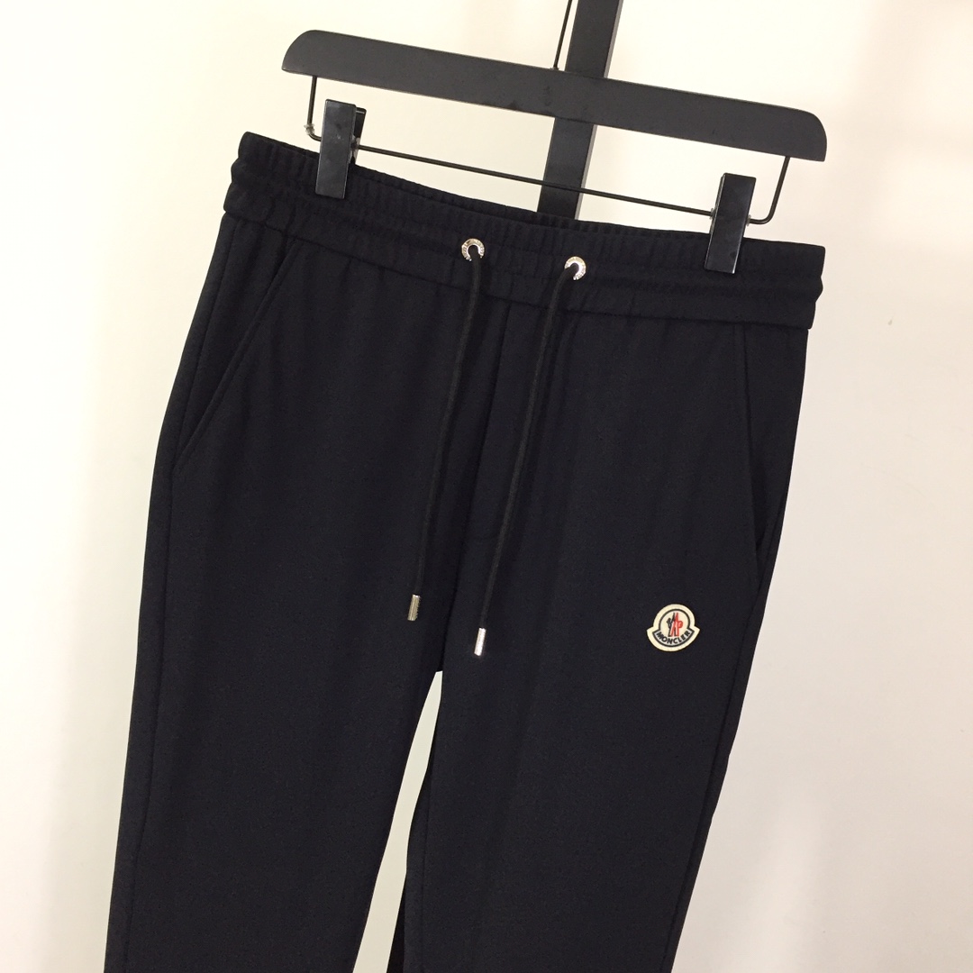 Moncler Cotton Pants - everydesigner