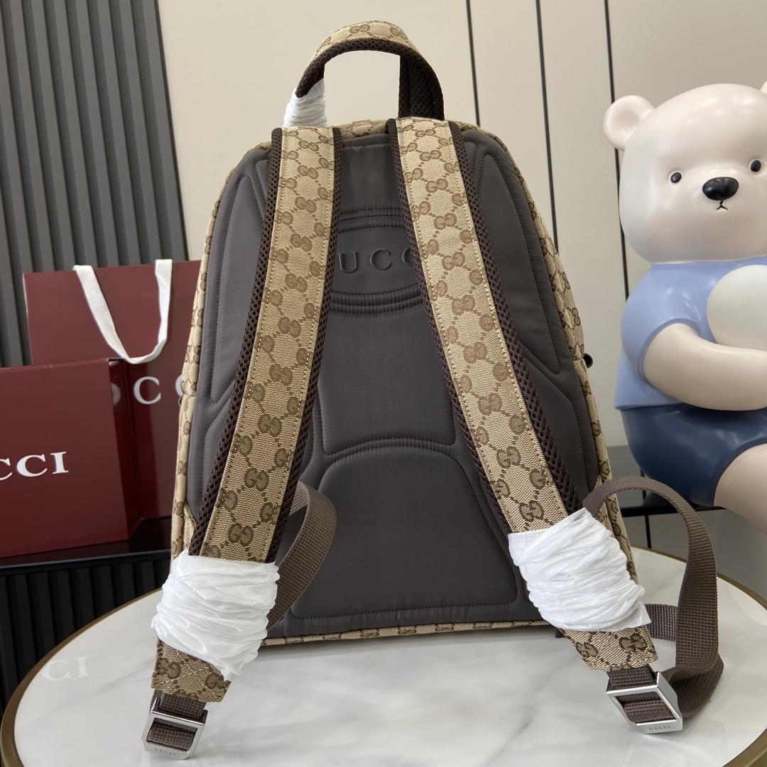 Gucci Medium Backpack With Gucci Logo - everydesigner