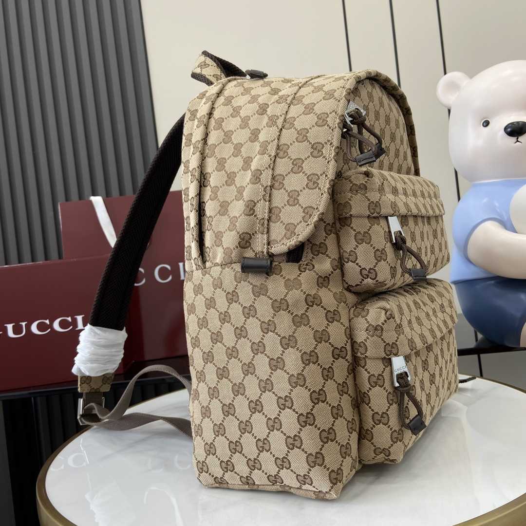 Gucci Medium Backpack With Gucci Logo - everydesigner