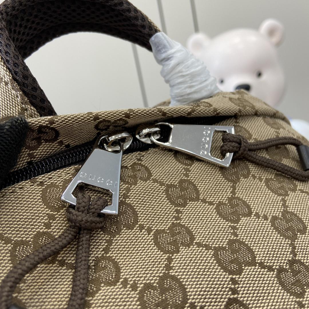 Gucci Medium Backpack With Gucci Logo - everydesigner