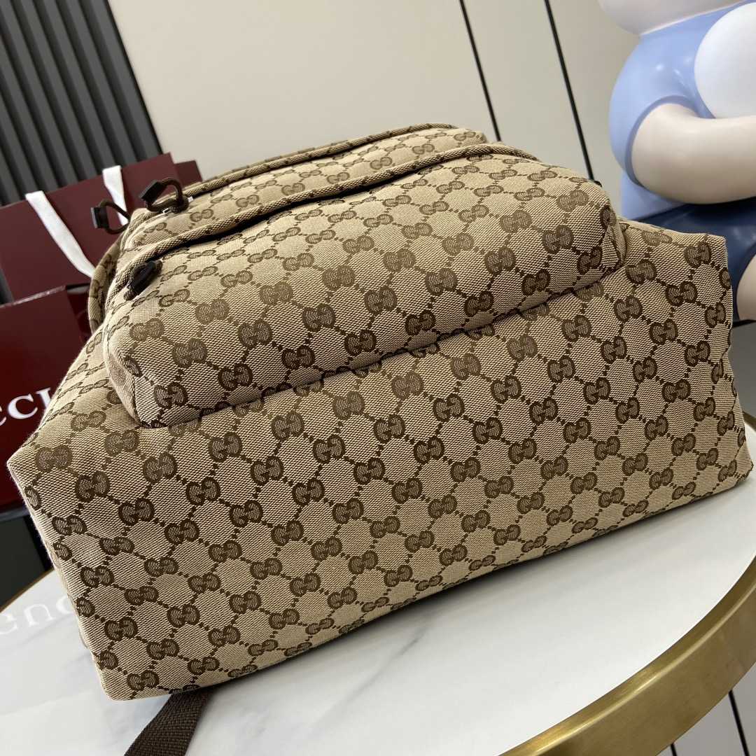 Gucci Medium Backpack With Gucci Logo - everydesigner