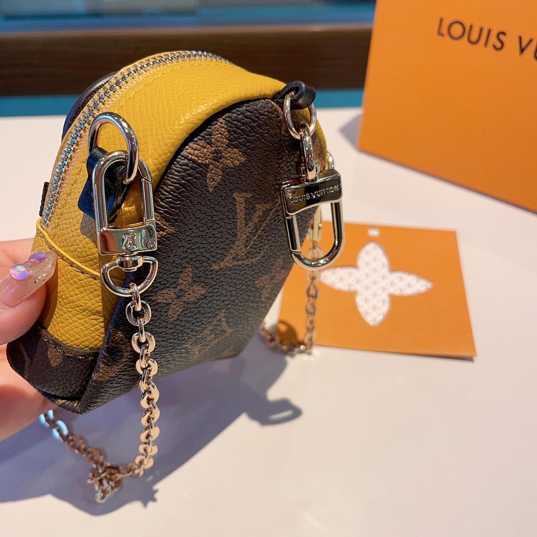 Louis Vuitton Key Holder and Bag Charm  - everydesigner