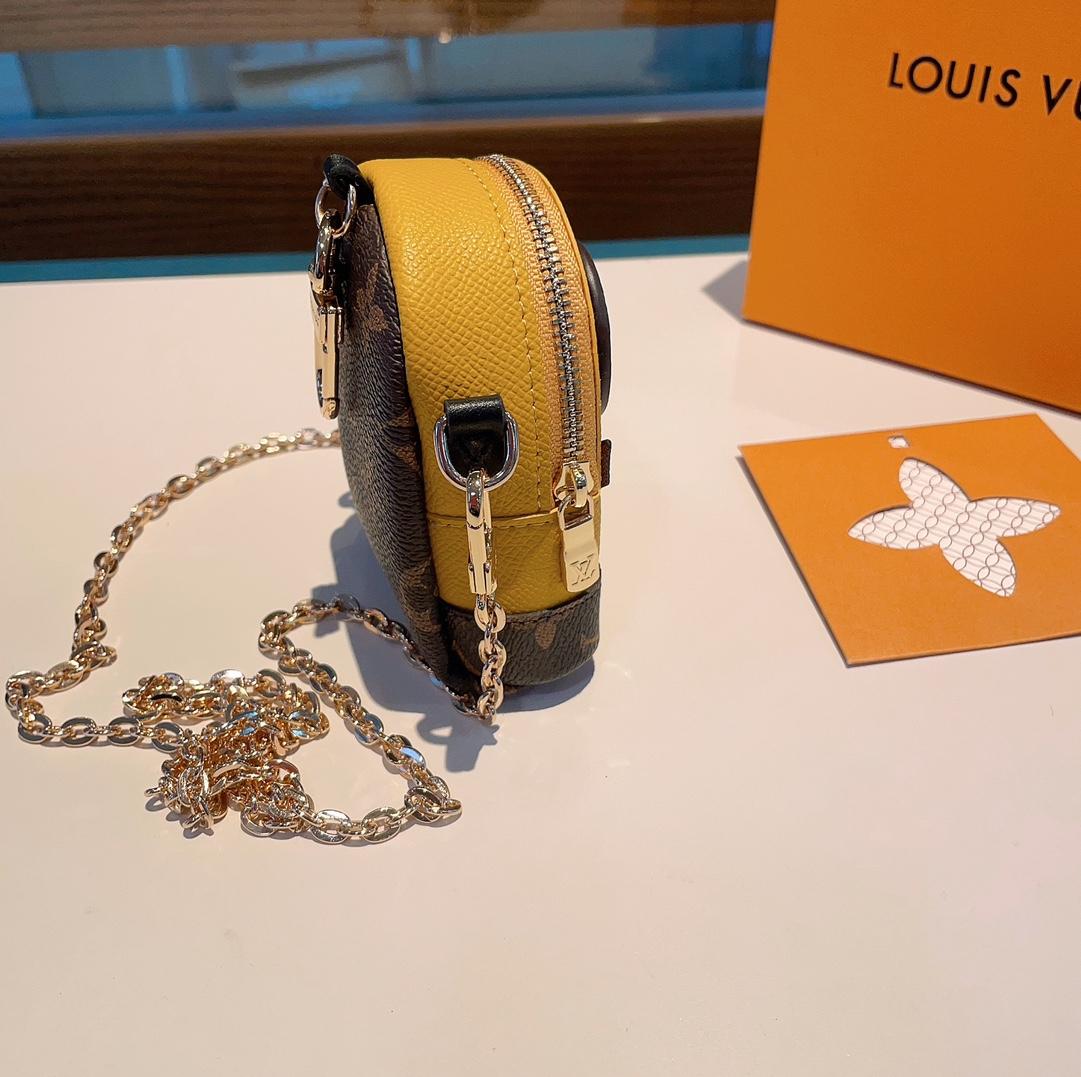 Louis Vuitton Key Holder and Bag Charm  - everydesigner