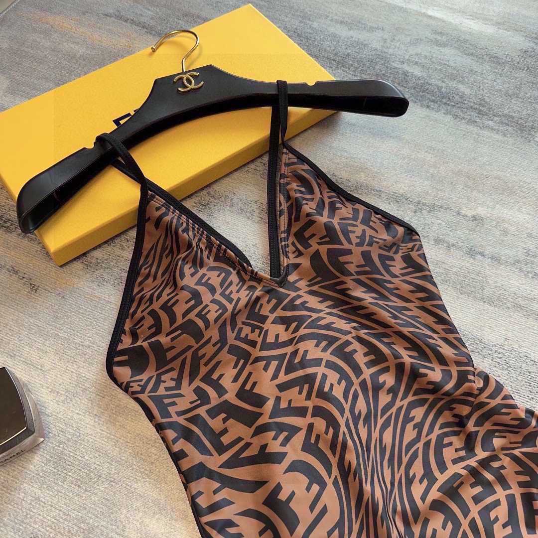 Fendi one-Piece Swimsuit - everydesigner