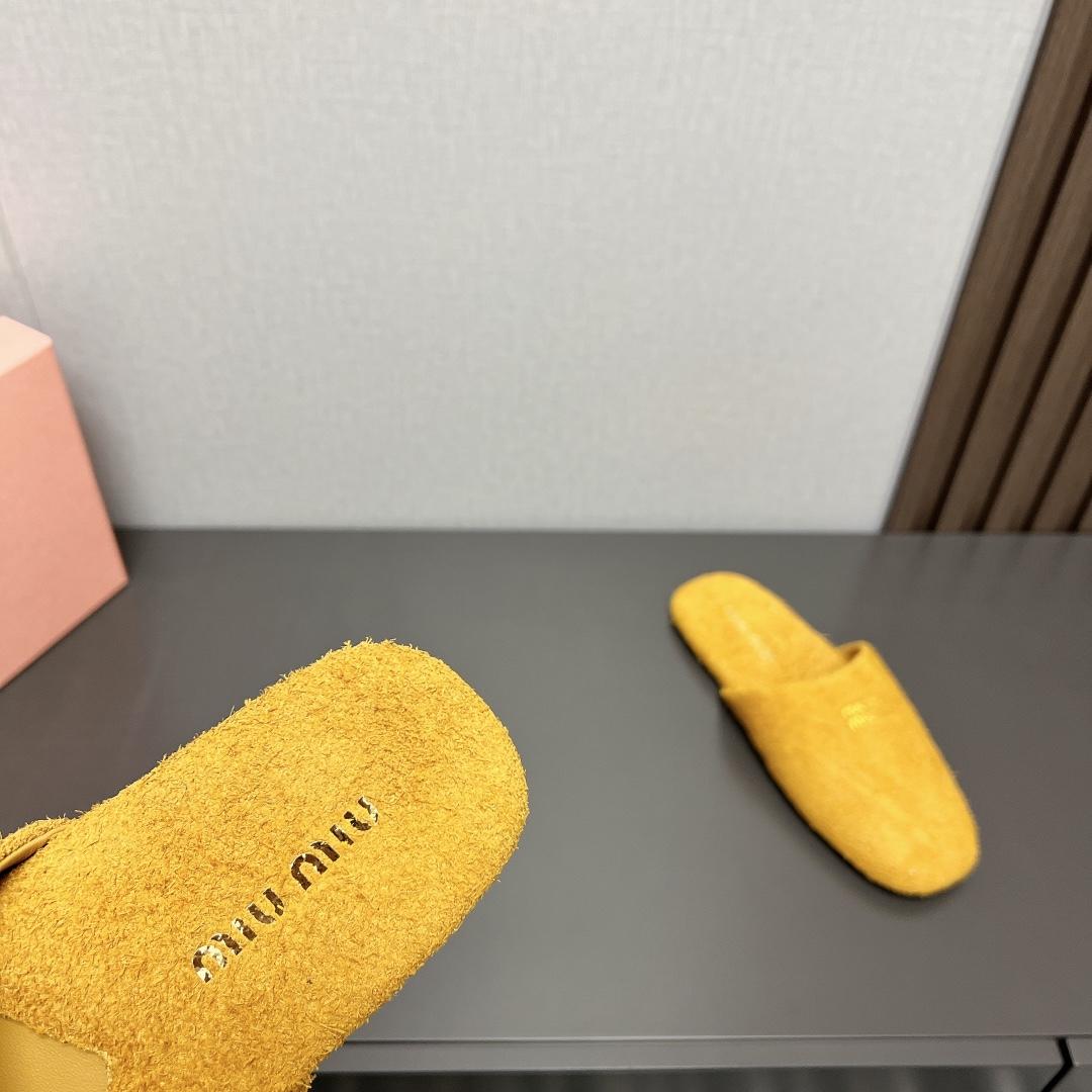 Miu Miu Suede Slippers - everydesigner