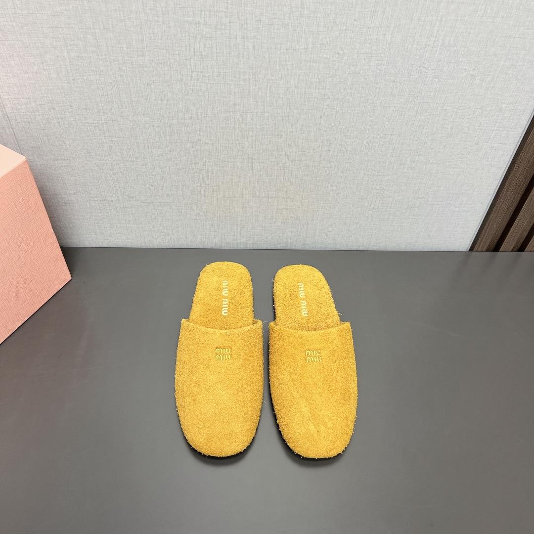 Miu Miu Suede Slippers - everydesigner