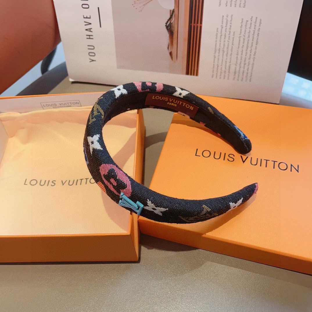 Louis Vuitton Headband  - everydesigner