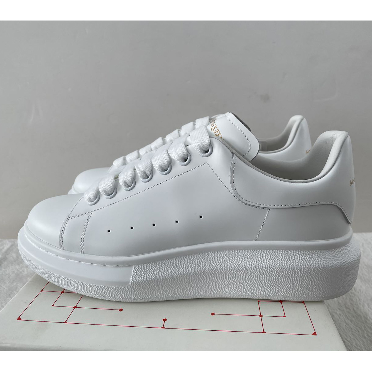 Alexander Mqueen Sneakers In White - everydesigner