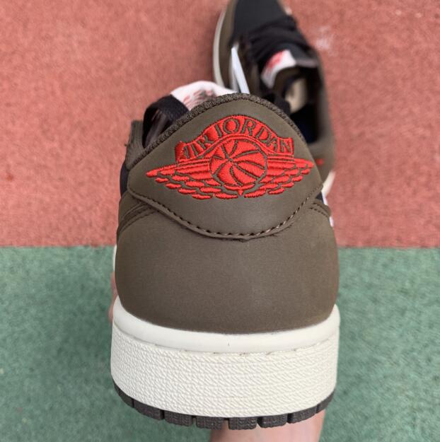 Jordan Travis Scott X Nike Air Jordan 1 Low - everydesigner