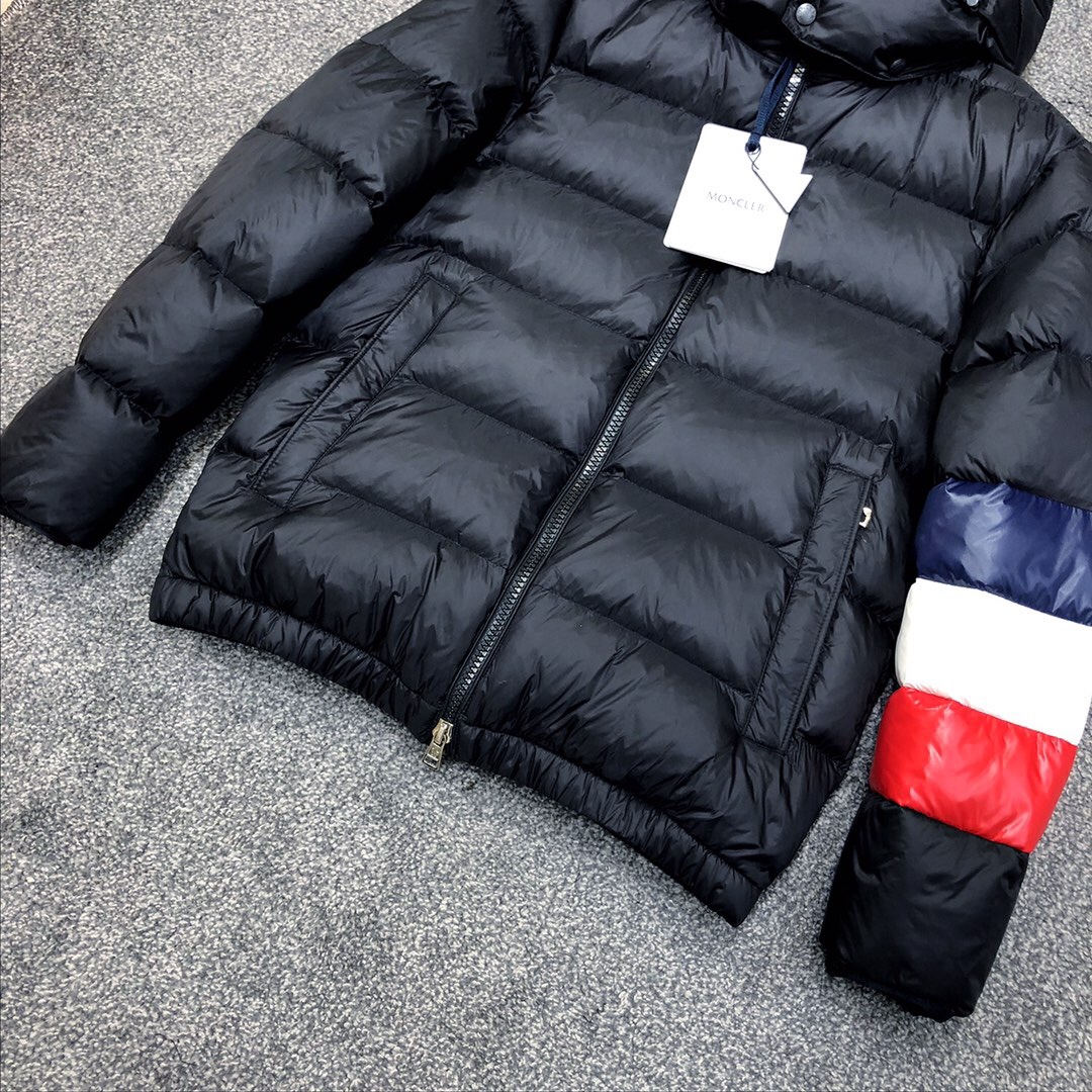 Moncler Black Down Jacket - everydesigner