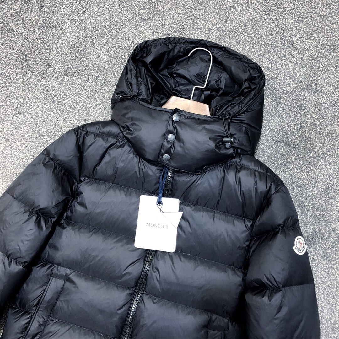 Moncler Black Down Jacket - everydesigner