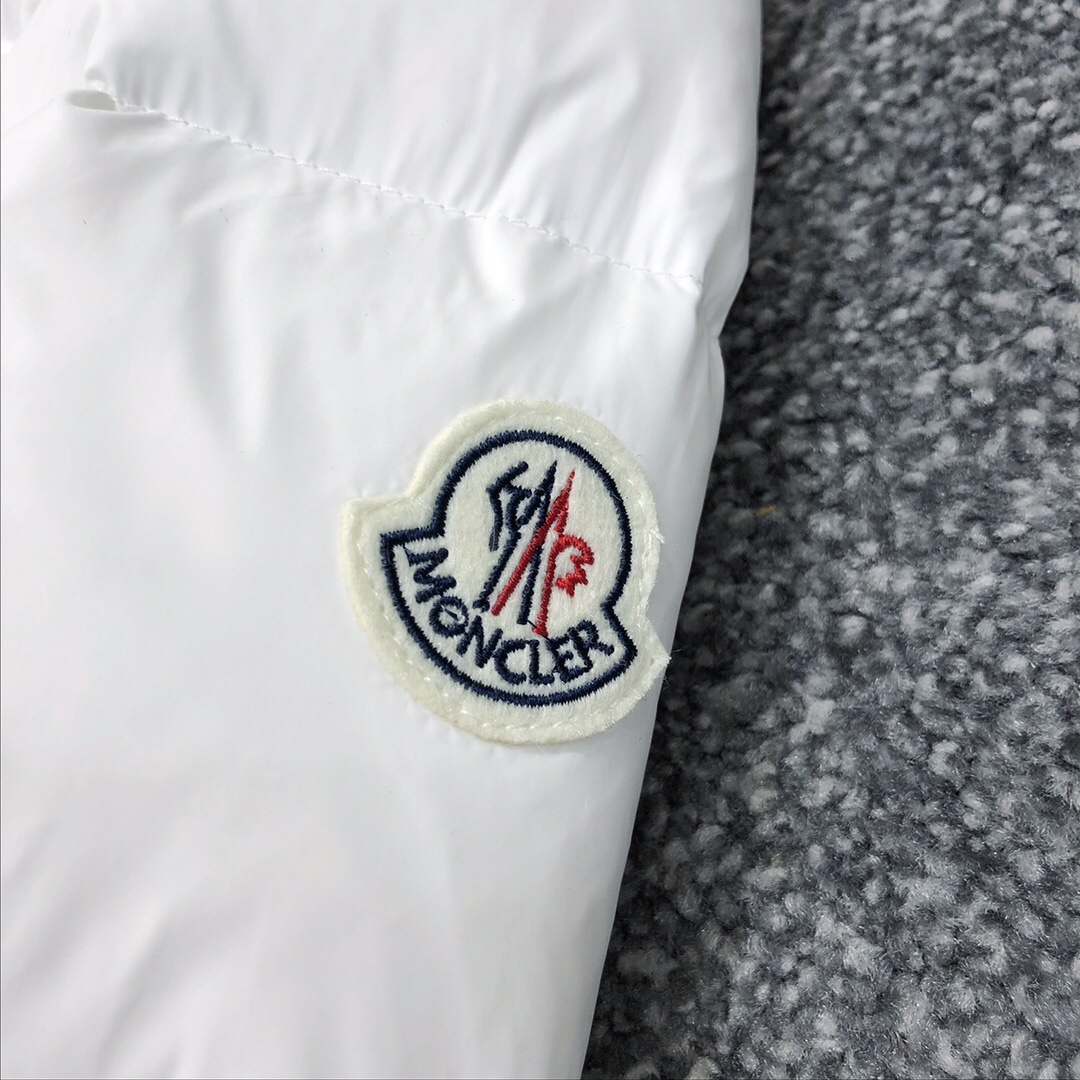 Moncler White Down Jacket - everydesigner