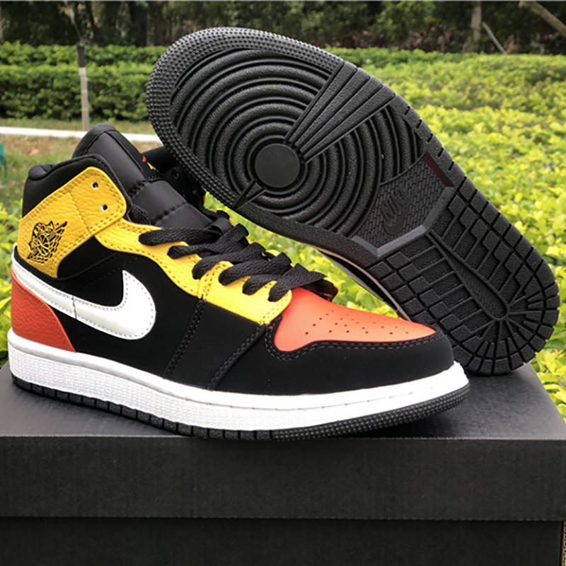 Jordan Air Jordan 1 Mid Raygun - everydesigner