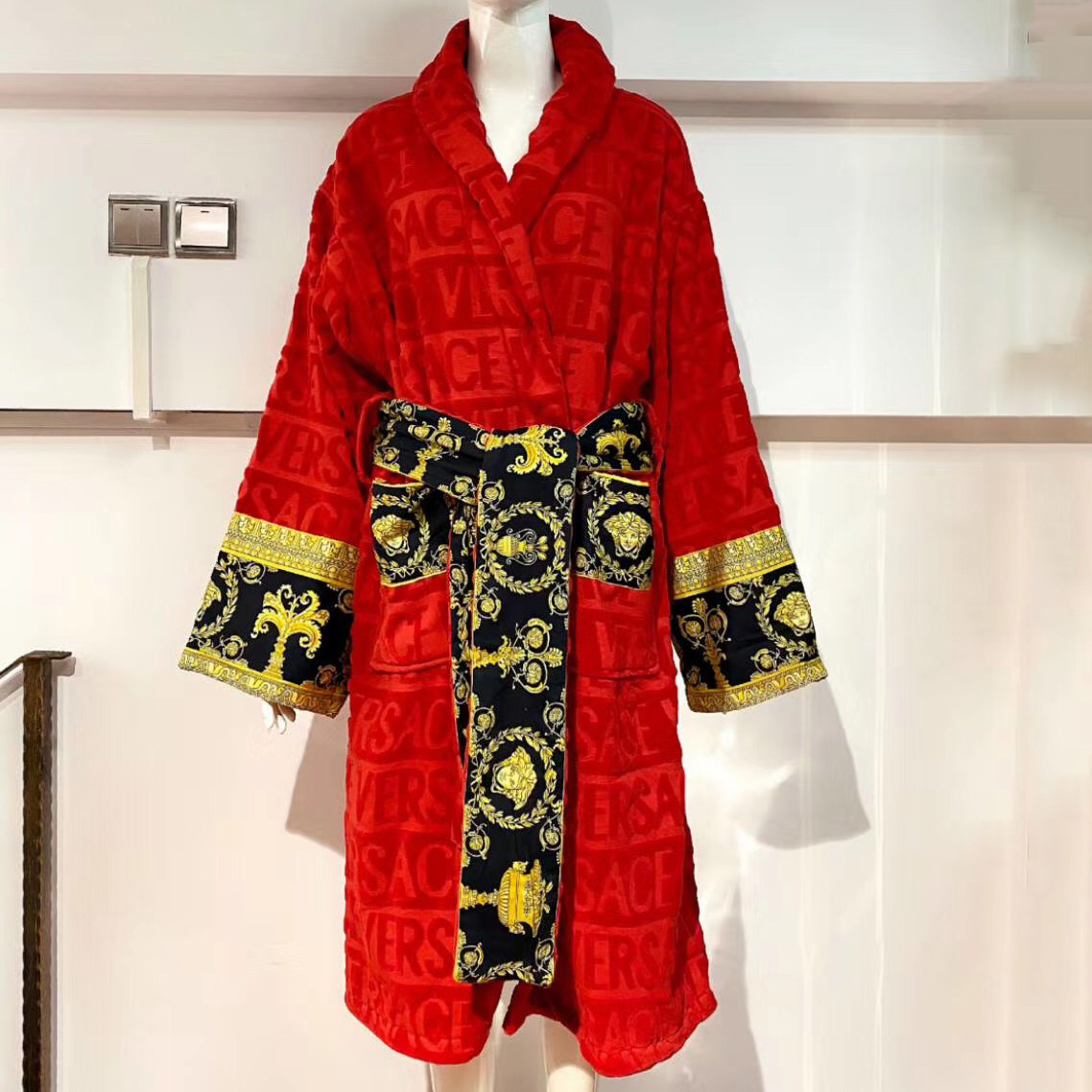 Versace Baroque Logo Jacquard Red Bathrobe - everydesigner