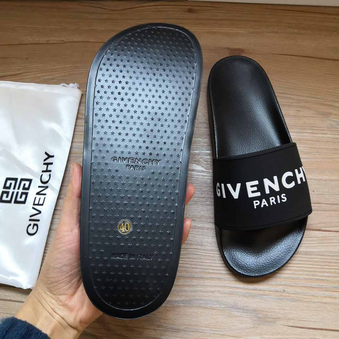 Givenchy Logo-Print Rubber Slides Sandals - everydesigner