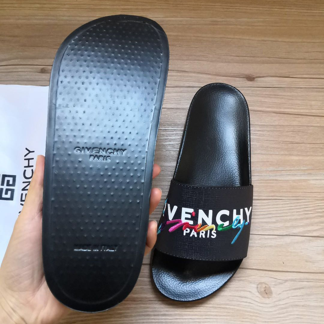 Givenchy Logo-Print Rubber Slides Sandals - everydesigner