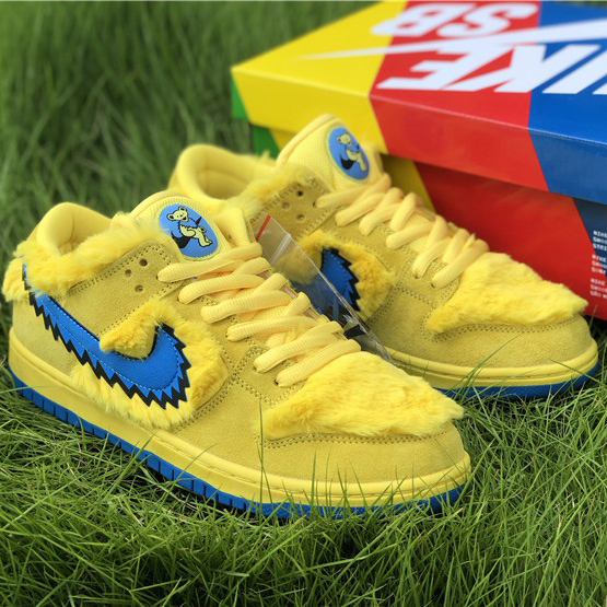 Grateful Dead X Nike SB Dunk Low "Yellow Bear" - everydesigner