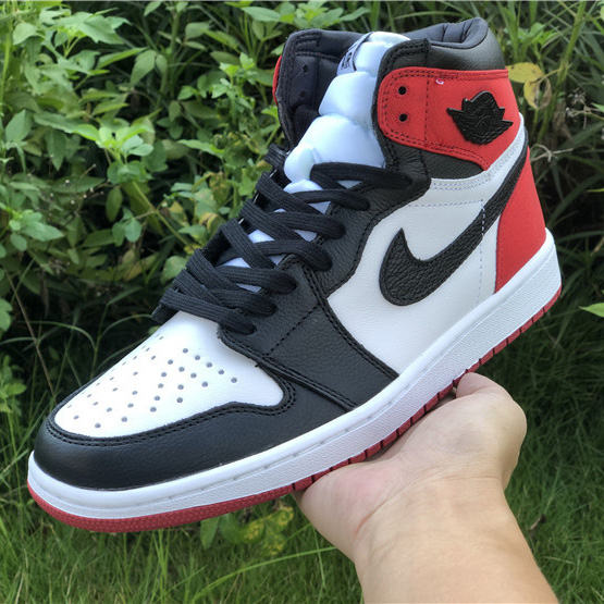 Jordan AJ1 Satin WMNS "Black Toe" - everydesigner