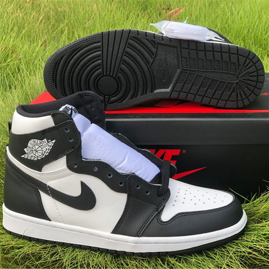 Jordan AJ1 High OG WMNS “Panda” - everydesigner