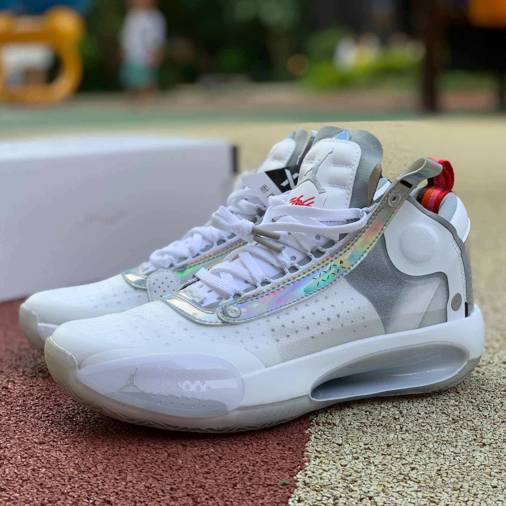 Jordan AJ34 Iridescent AR3240-101  - everydesigner