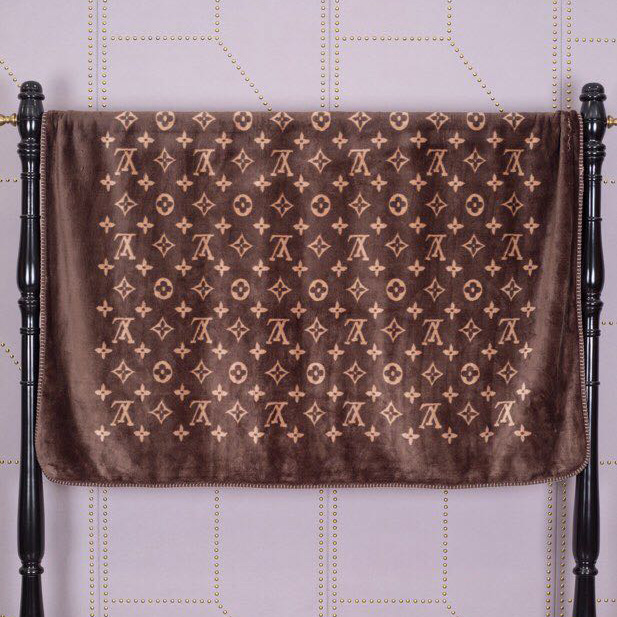 Louis Vuitton Neo Monogram Blanket - everydesigner