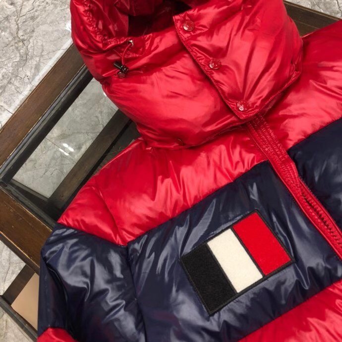 Moncler Logo Patch Padded Jacket - everydesigner