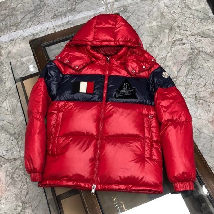 Moncler Logo Patch Padded Jacket - everydesigner