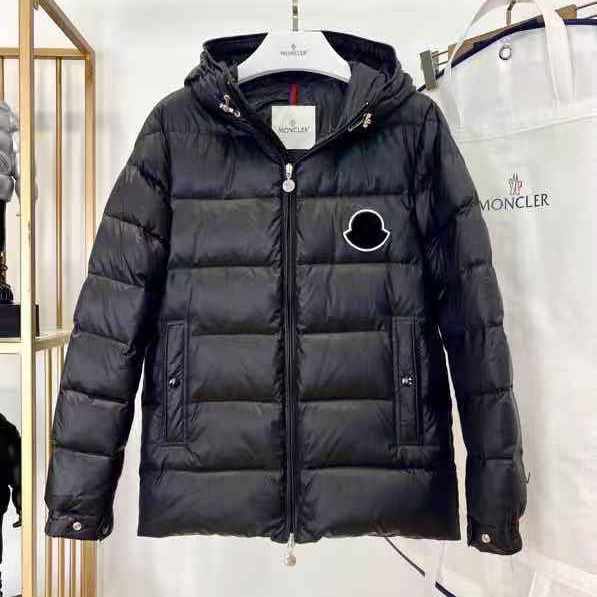 Moncler Logo Print Down Jacket  - everydesigner