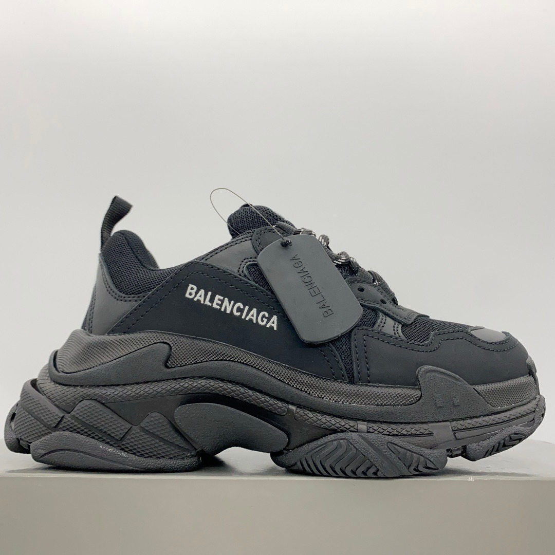 Balenciaga Triple S Trainer - everydesigner