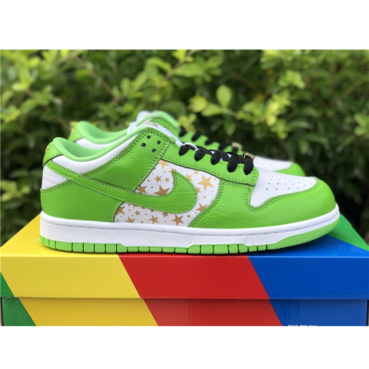 Nike SB Dunk Low "Green Stars" DH3228-101 - everydesigner