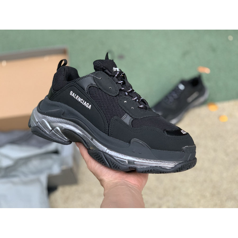 Balenciaga Triple S Trainer - everydesigner