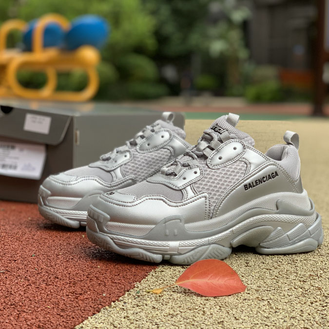 Balenciaga Triple S Trainer - everydesigner