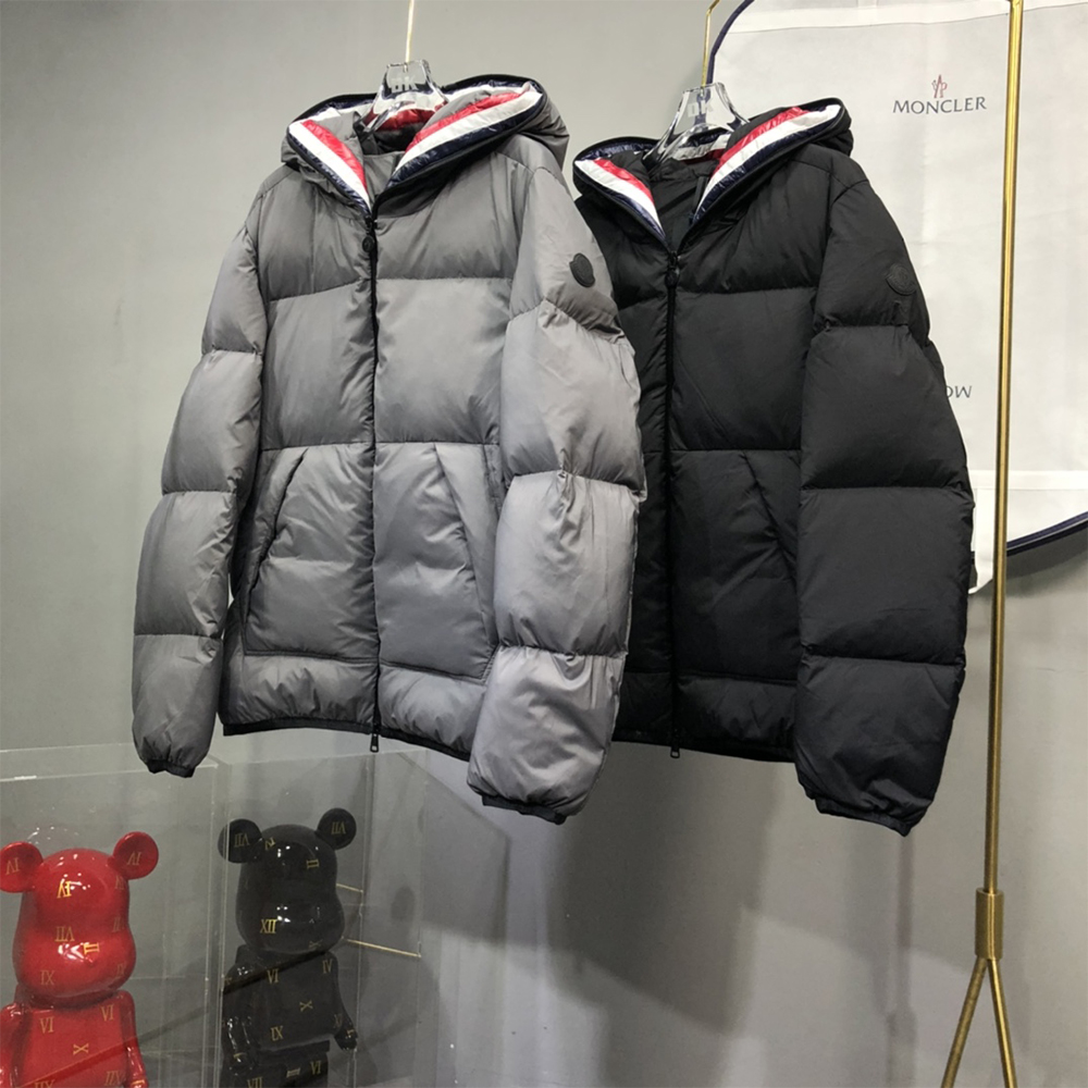 Moncler Short Down Jacket - everydesigner