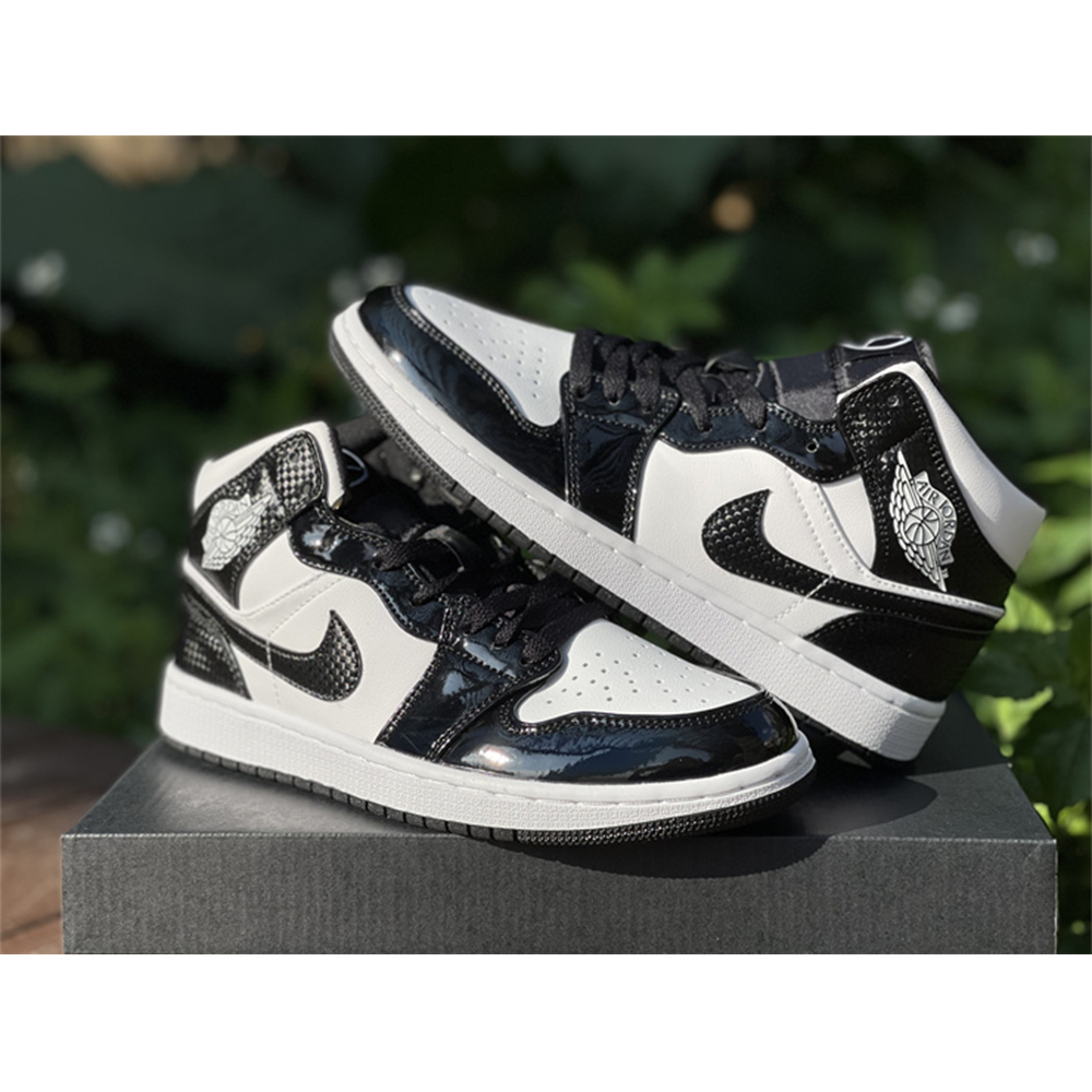 Jordan AJ 1 Mid Oreo Sneakers - everydesigner