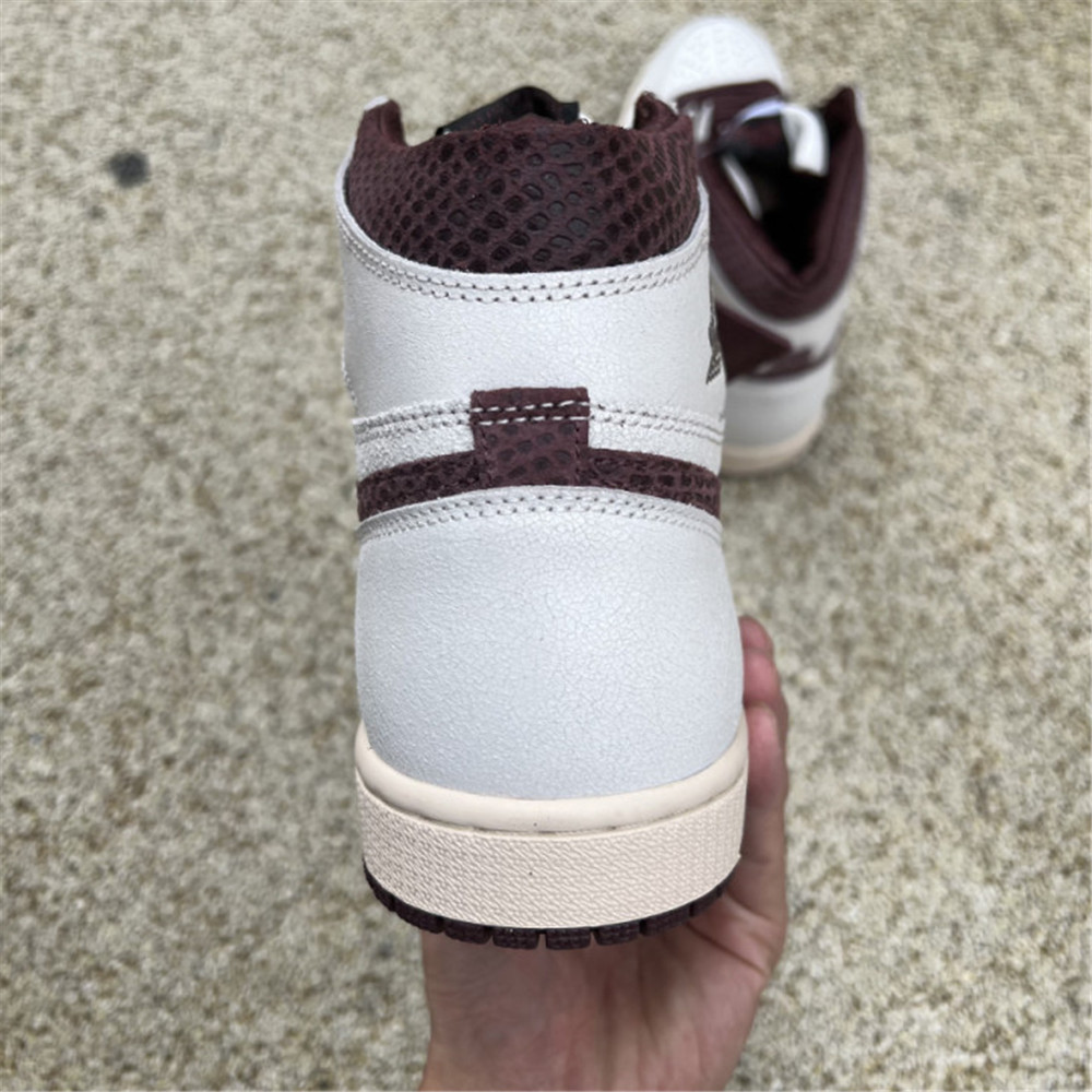 Jordan AJ1 Sneaker - everydesigner