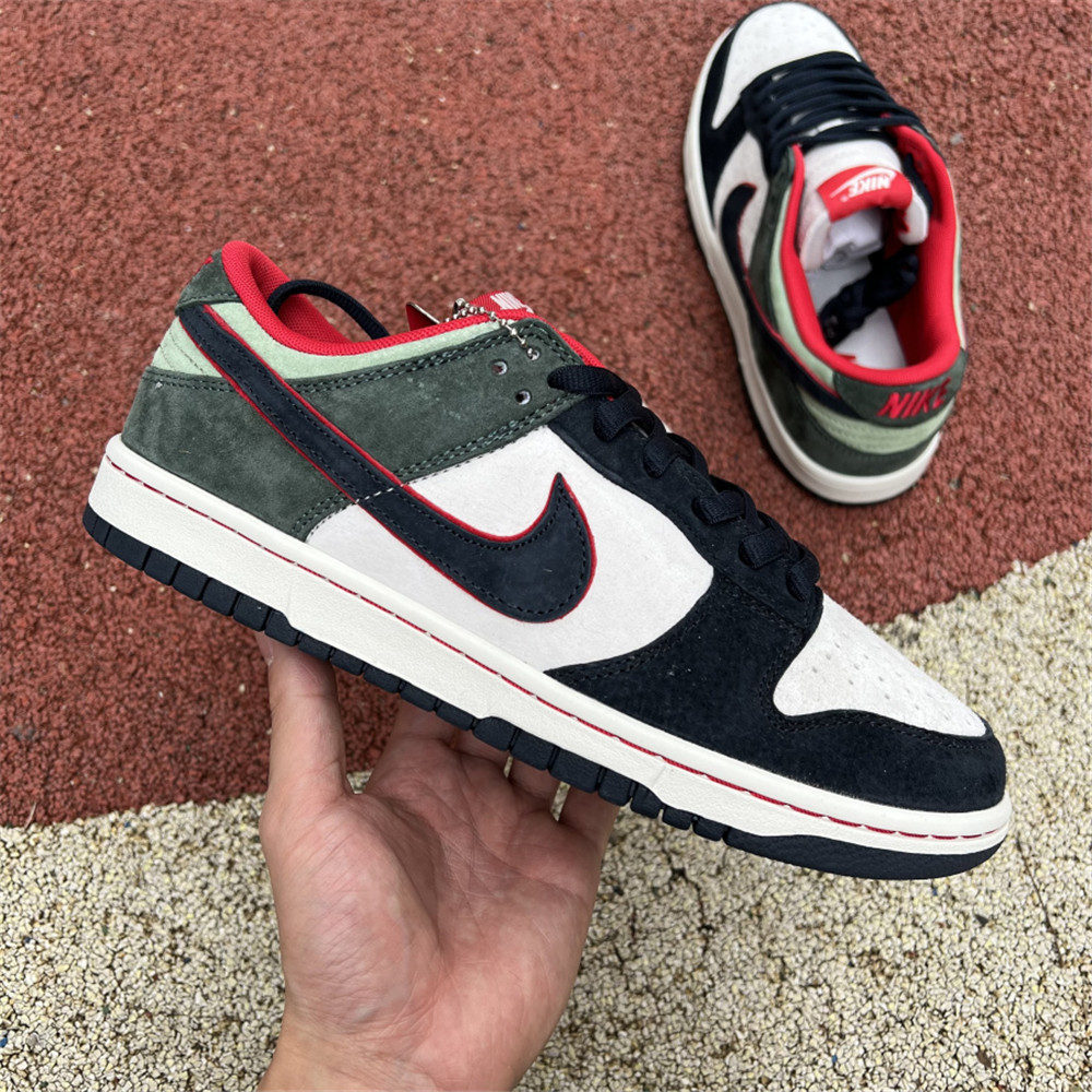 Nike Dunk Low Sneaker - everydesigner