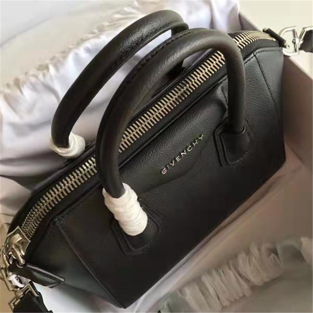 Givenchy Black Handbag(28-34-25CM) - everydesigner