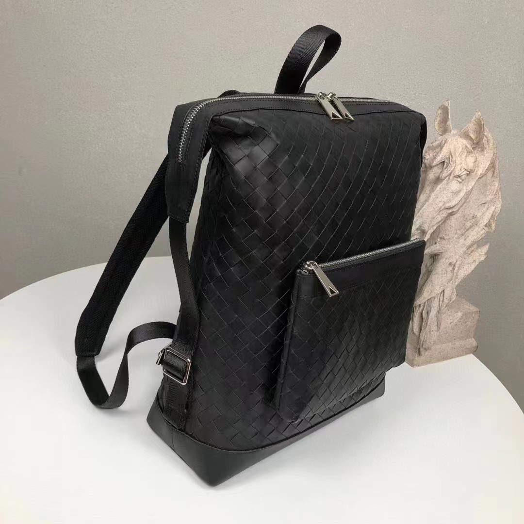 Bottega Veneta  Backpack  - everydesigner