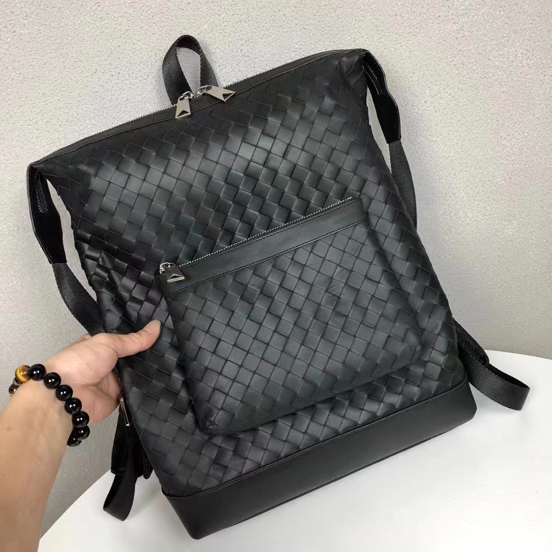 Bottega Veneta  Backpack  - everydesigner