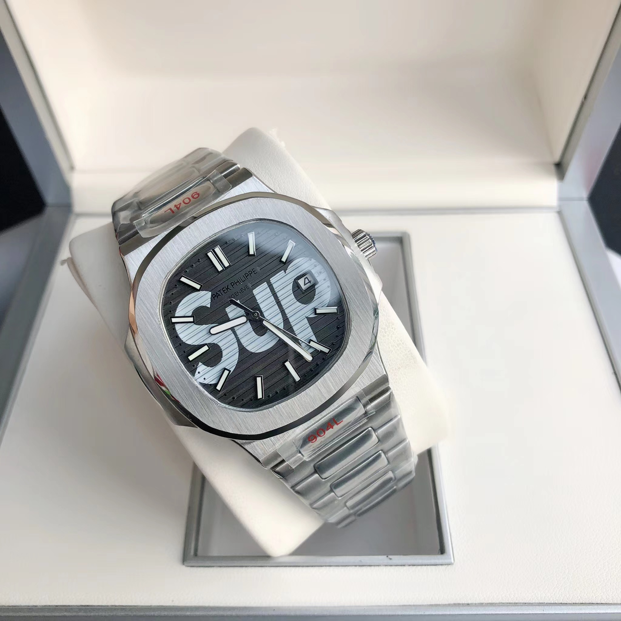 Patek Philipps Sa X Supreme Watch - everydesigner