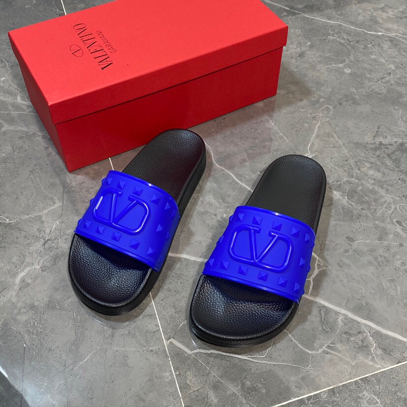 Valenti Garavani Summer V Logo Singature Sandal In Blue - everydesigner