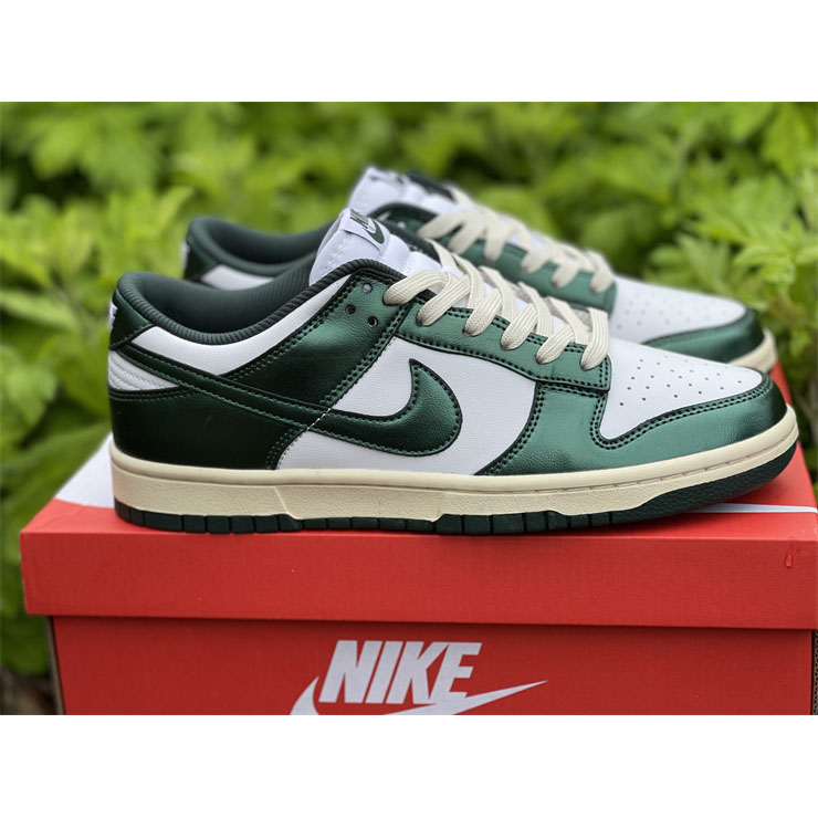 Nike Dunk Low “Vintage Green” Sneaker DQ8580-100 - everydesigner