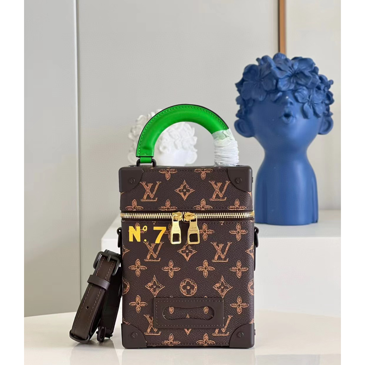 Louis Vuitton Vertical Box Trunk Handbag(15.5-22-7.5 CM) - everydesigner