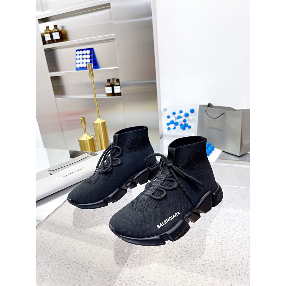 Balenciaga Men's Speed Lace-Up Sneaker In Black - everydesigner