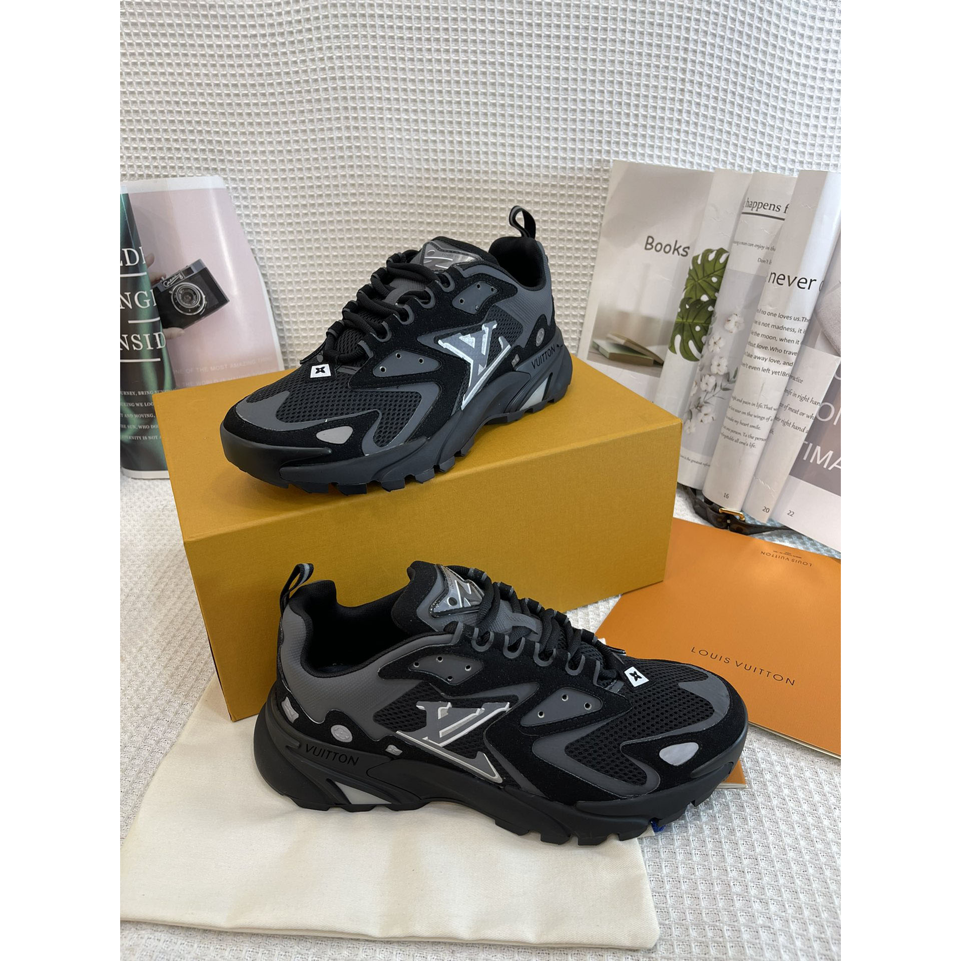 Louis Vuitton Runner Tatic Sneaker - everydesigner