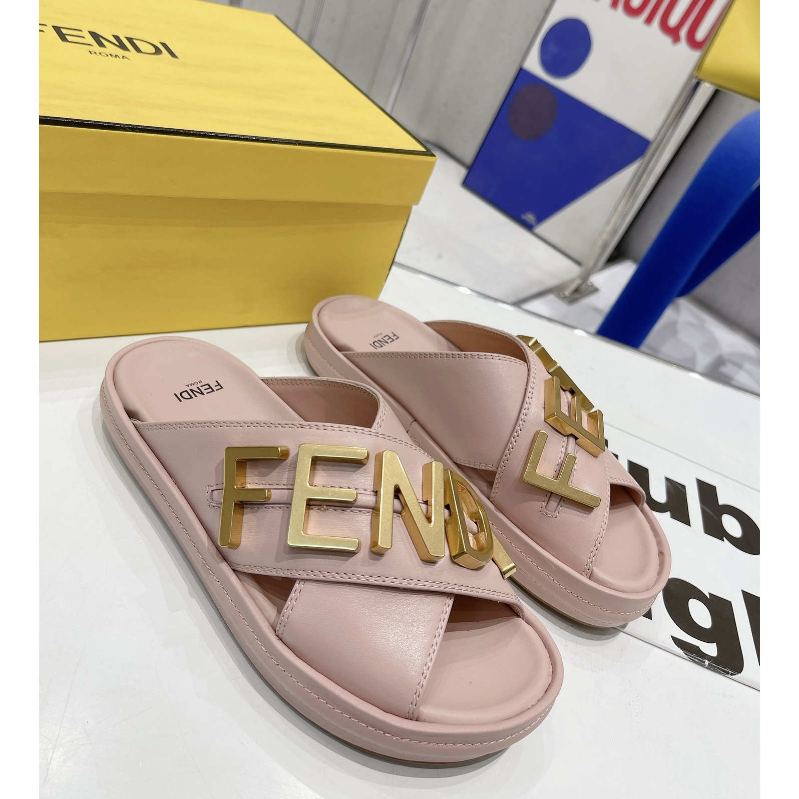 Fendi Graphy Pink Leather Slides - everydesigner