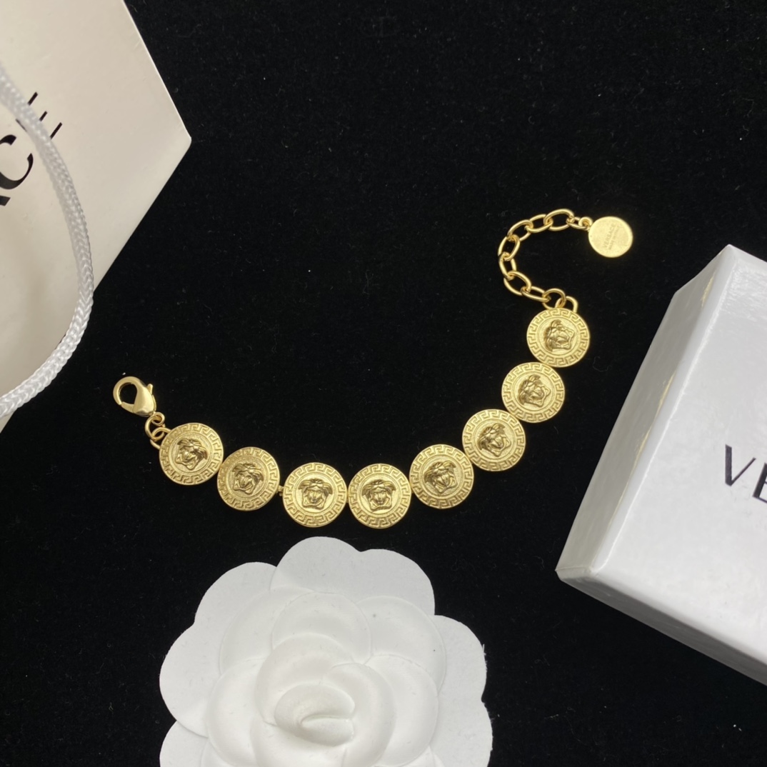 Versace Medusa Logo Bracelet - everydesigner