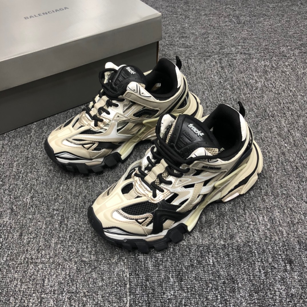 Balenciaga Track.2 Sneaker - everydesigner