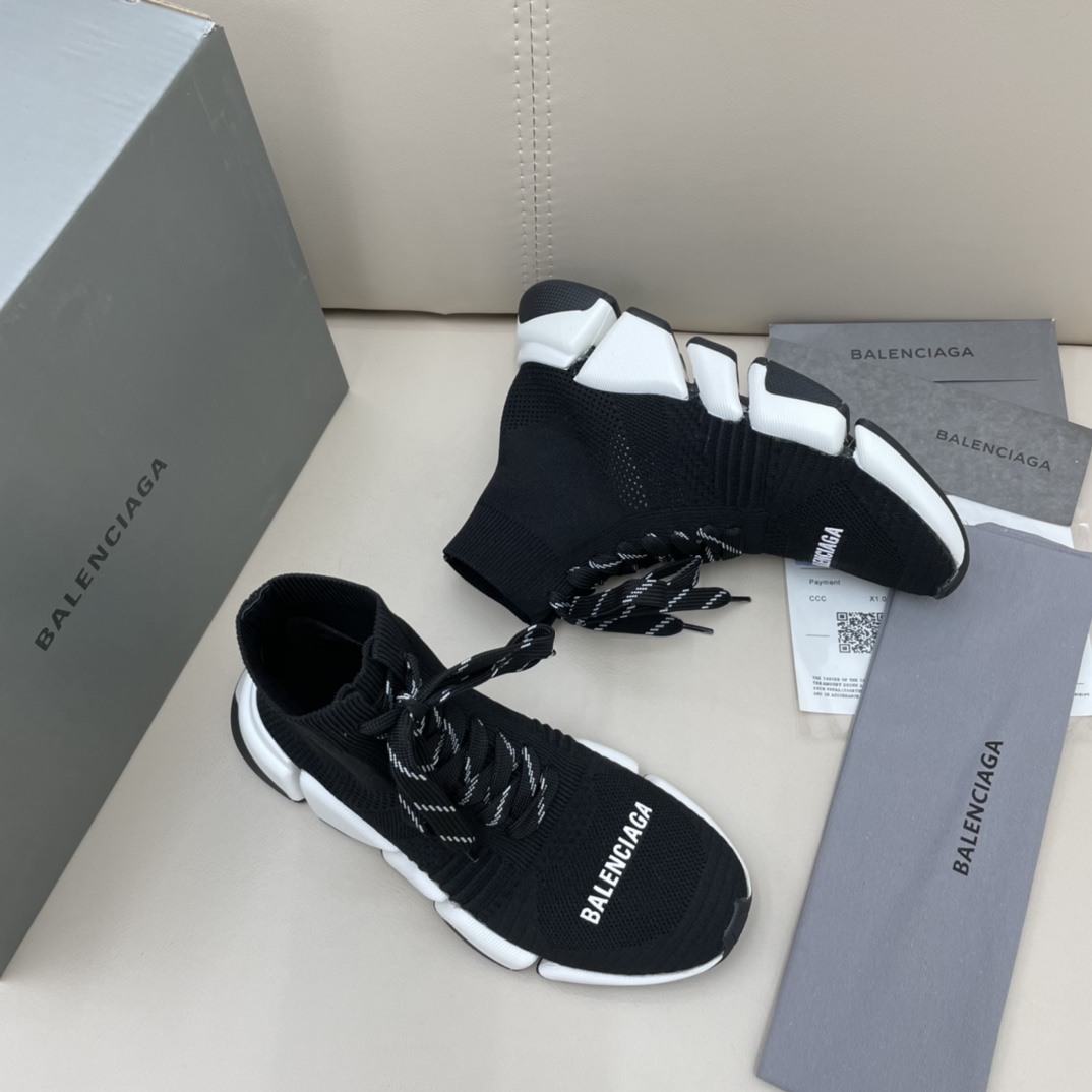 Balenciaga Speed 2.0 Lace-Up Sneaker In Black/White - everydesigner